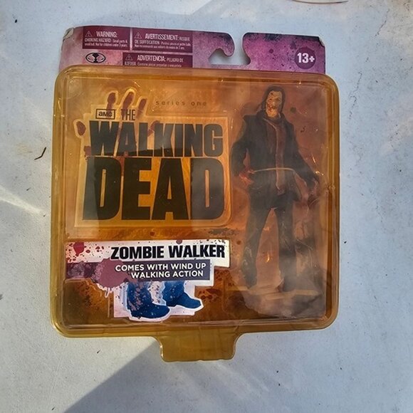 McFarlane Toys The Walking Dead Zombie Walker Series 1 Action Figure - Picture 1 of 6